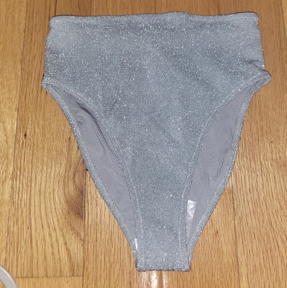 NWT SKIMS SWIM GLITTER MID WAIST BIKINI BOTTOM SIZE XS